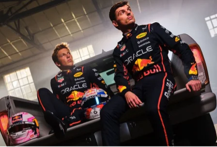 Max Verstappen y Liam Lawson de Red Bull
